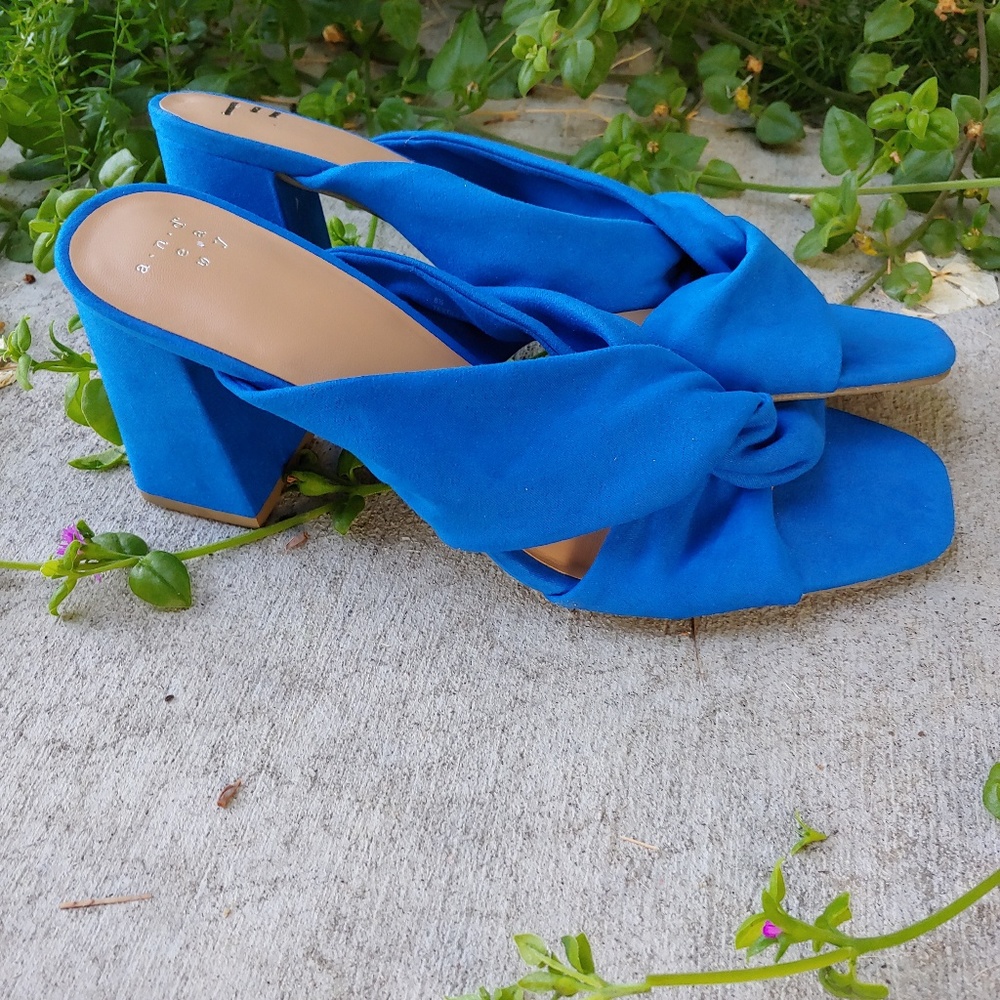 A New Day "Adina" Cobalt Blue Slip on Heels 8.5 - Picture 3 of 7